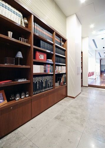 Libraryhotel Higashi-Nibancho Сендай Екстериор снимка
